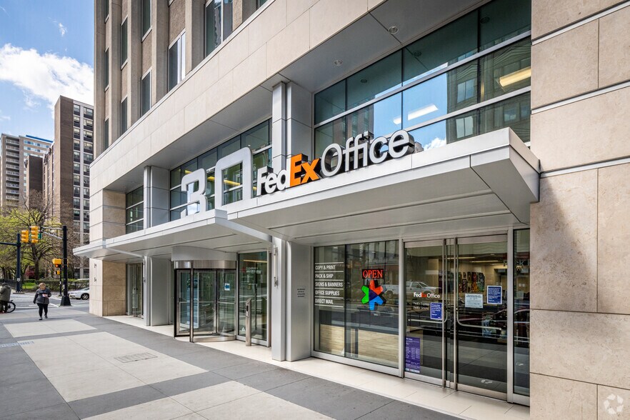 More Photos Of 30 Montgomery St, Jersey City Office For Lease