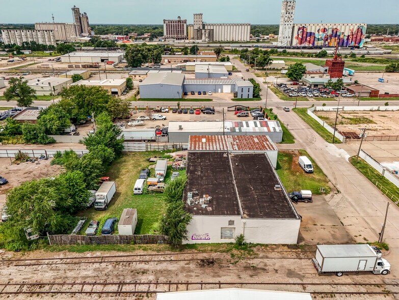 More Photos Of 925 E 19th St, Wichita Warehouse For Sale