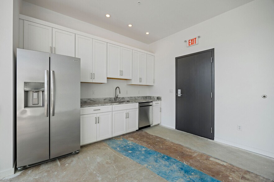 More Photos Of 1716 Summit Ave, Richmond Apartments For Sale