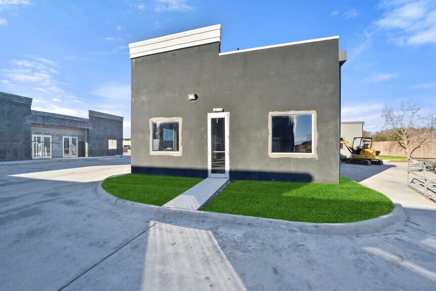 More Photos Of 26605 Cook Field Rd, Katy Light Distribution For Lease