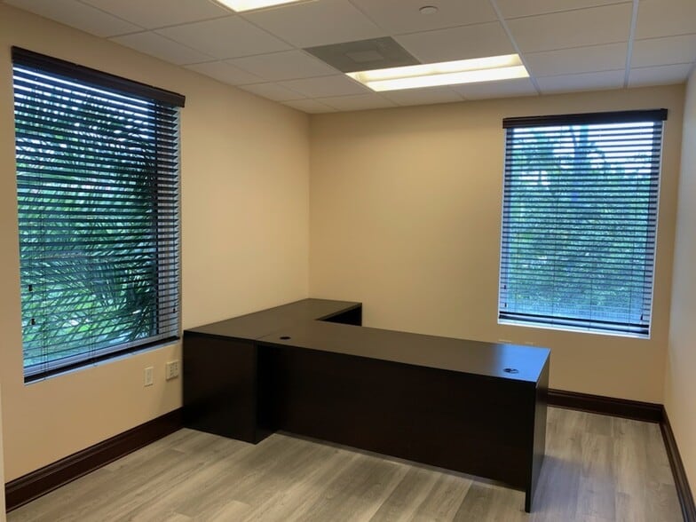 More Photos Of 2750 NE 185th St, Aventura Office For Lease