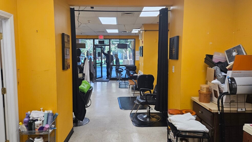 More Photos Of 21 Harbor Point Blvd, Dorchester Storefront Retail Residential For Lease