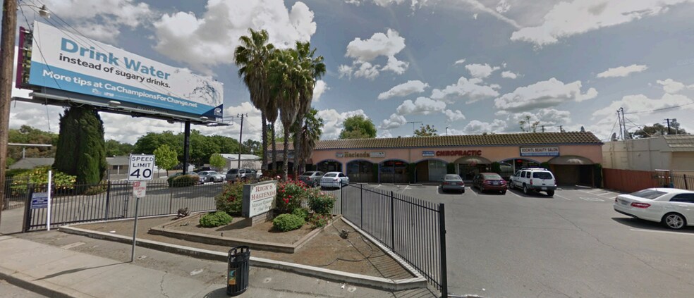 More Photos Of 3330-3390 Fruitridge Rd, Sacramento Restaurant For Sale