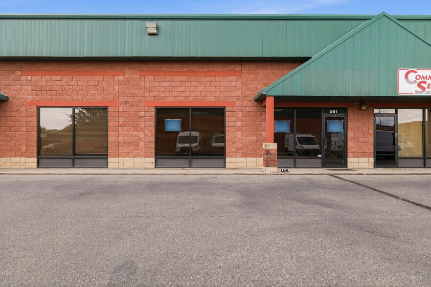 Primary Photo Of 587-623 Denver Ave, Loveland Flex For Lease