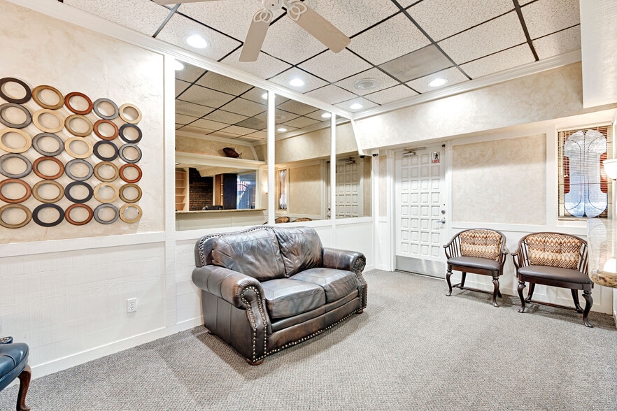 More Photos Of 5777 N Fresno St, Fresno Medical For Sale