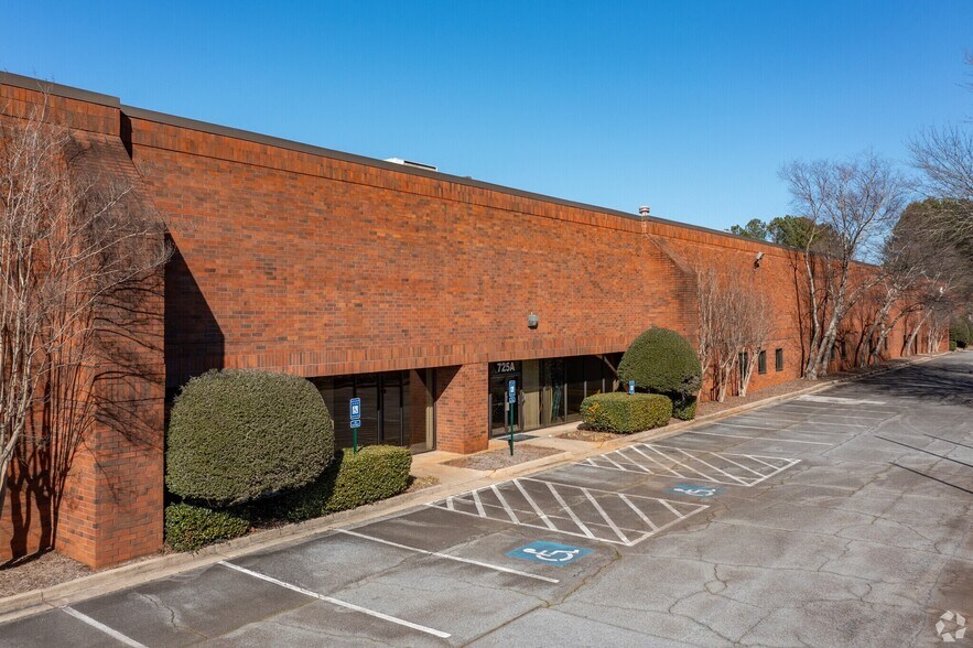 More Photos Of 725 Old Norcross Rd, Lawrenceville Warehouse For Lease