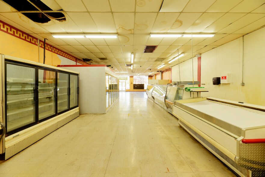 More Photos Of 850 W Main St, Merced Restaurant For Lease
