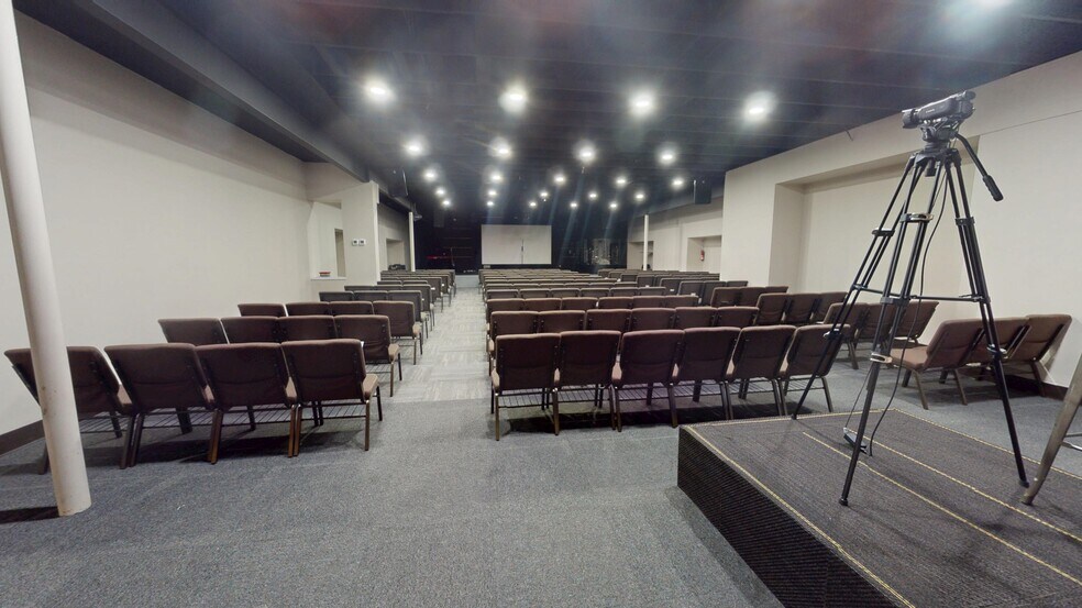 More Photos Of 1000 Payton Gin Rd, Austin Office For Sale