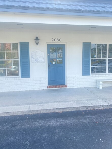More Photos Of 2080 6th Ave, Vero Beach Storefront Retail Office For Lease
