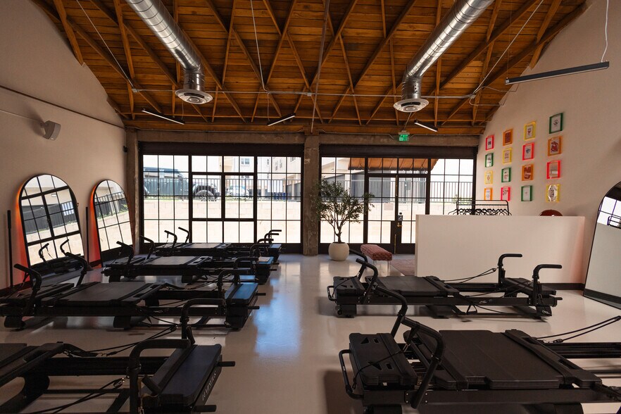 More Photos Of 1801 Blake Ave, Los Angeles Flex For Sale