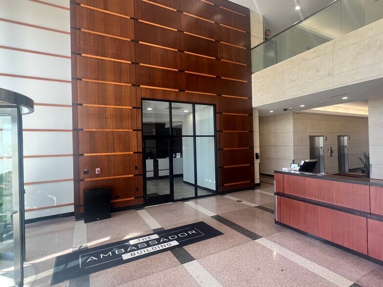 More Photos Of 12200 N Ambassador Dr, Kansas City Medical For Lease