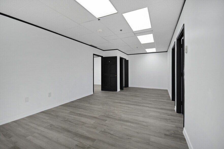 More Photos Of 233 E Bay St, Jacksonville Office For Sale