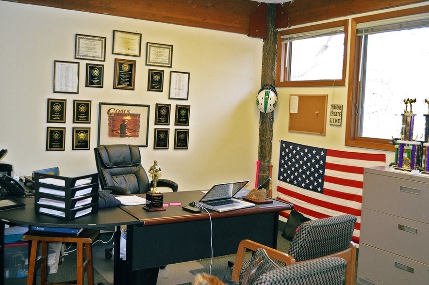 More Photos Of 150 N Miller Rd, Akron Loft Creative Space For Lease