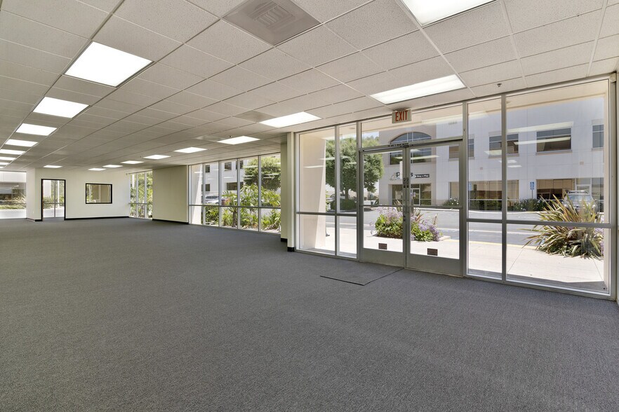 More Photos Of 1251 Puerta Del Sol, San Clemente Warehouse For Sale