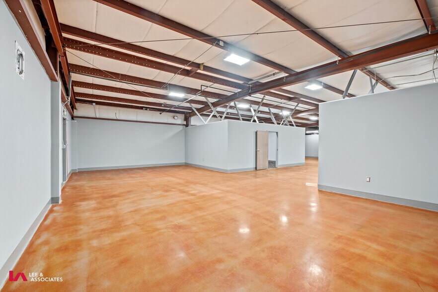 More Photos Of 1810 Lee Rd, Lithia Springs Office For Sale