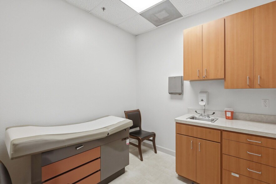 More Photos Of 1690 Dunlawton Ave, Port Orange Medical For Lease