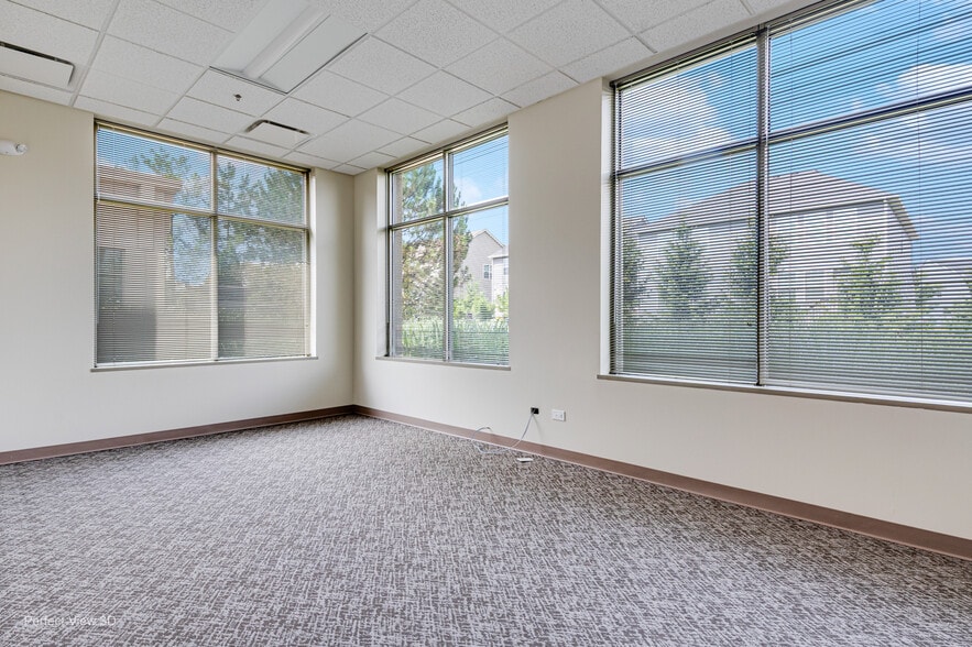 More Photos Of 320 Cardinal Dr, St Charles Medical For Lease