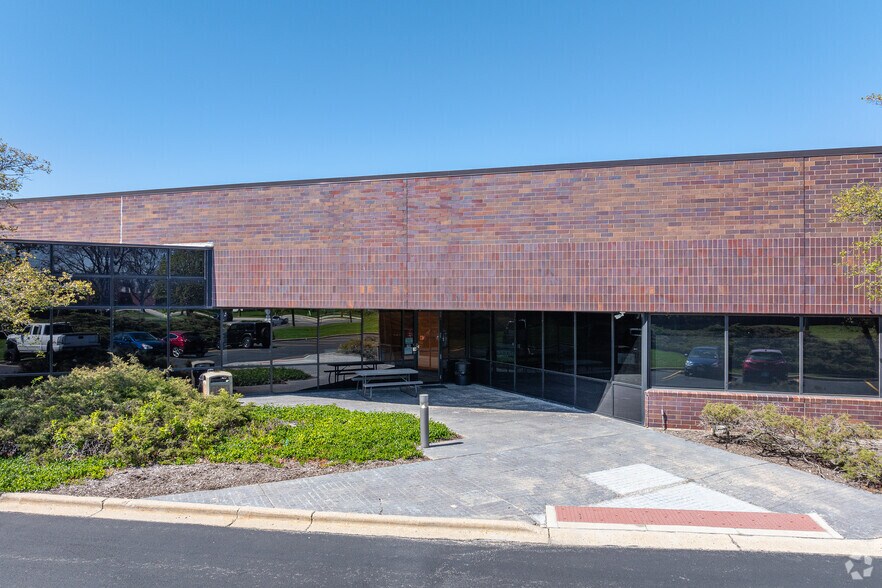 More Photos Of 800 E Business Center Dr, Mount Prospect Industrial For Sale
