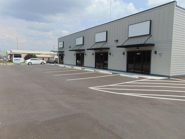 More Photos Of 500 E 2nd St, Sheffield Specialty For Sale