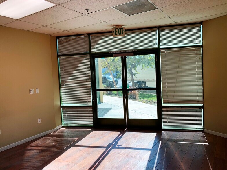 More Photos Of 8580 Avenida De La Fuente, San Diego Manufacturing For Sale