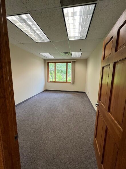 More Photos Of 13786 Frontier Ct, Burnsville Office For Sale