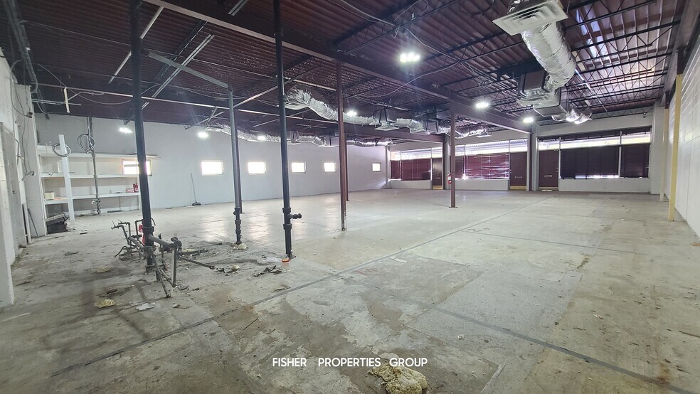 More Photos Of 211 E Davis Blvd, Tampa Storefront For Lease