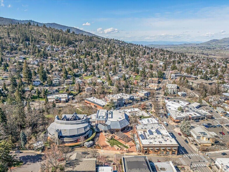 More Photos Of 145 E Main St, Ashland Restaurant For Sale