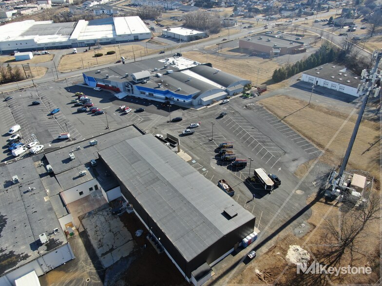 More Photos Of 172 Shillington Rd, Sinking Spring General Retail For Lease