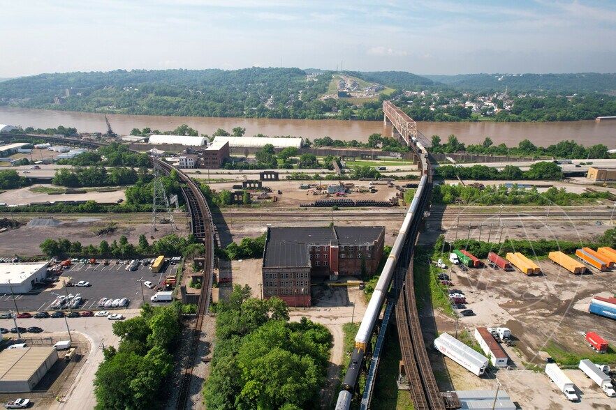 More Photos Of 1275 Budd St, Cincinnati Warehouse For Sale