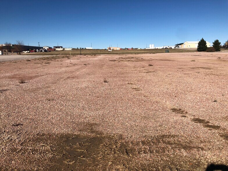 More Photos Of 1400 E Lincoln St, Gillette Warehouse For Lease