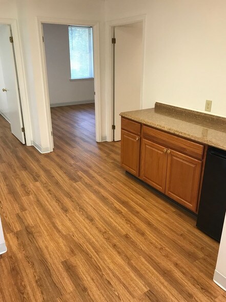 More Photos Of 12100-12128 Heritage Park Cir, Silver Spring Medical For Lease