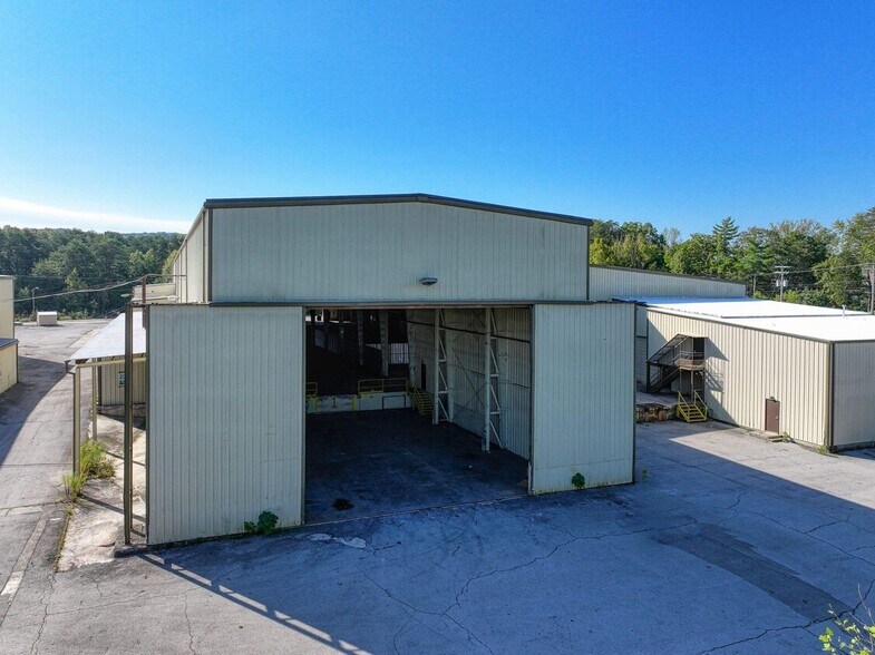 More Photos Of 115 Franklin Rd, Oak Ridge Warehouse For Sale