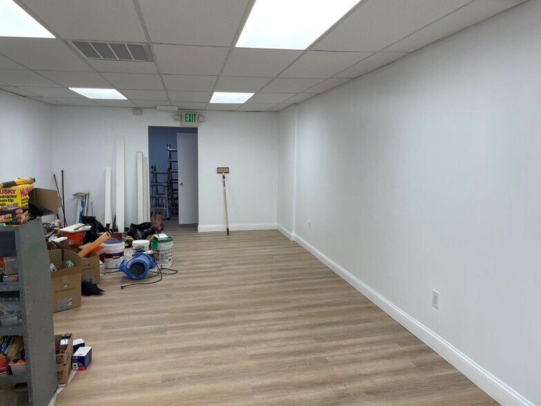 More Photos Of 48 Kent Rd, New Milford Unknown For Lease