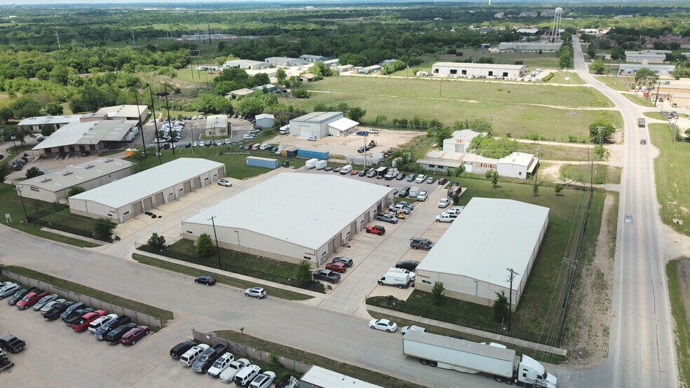 More Photos Of 100 Precision, Buda Warehouse For Lease