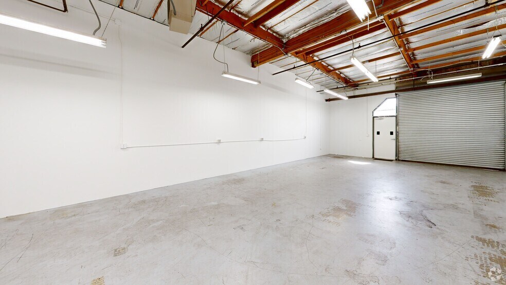 More Photos Of 6627 S 191st Pl, Kent Unknown For Lease