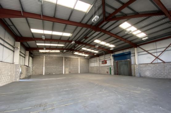 More Photos Of Southern Rd, Aylesbury Distribution For Lease