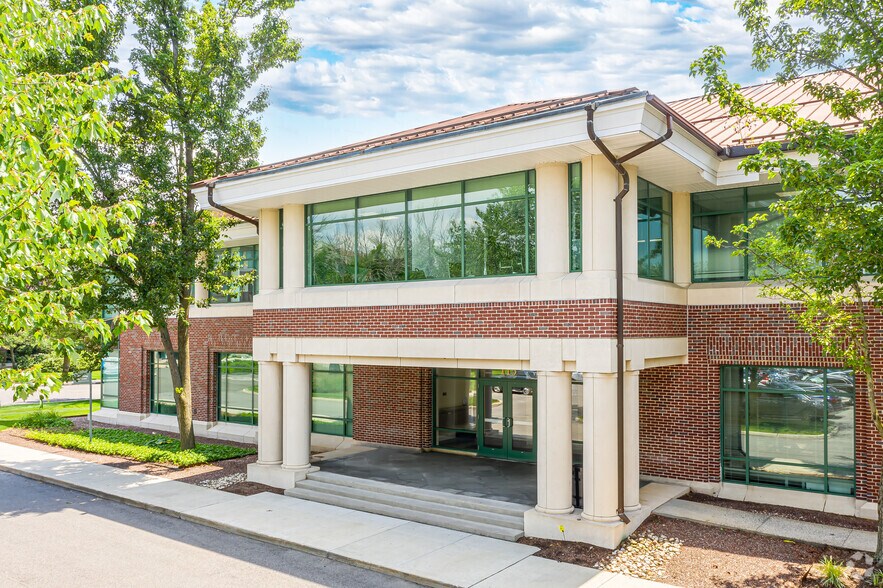 More Photos Of 115 Glastonbury Blvd, Glastonbury Office For Lease
