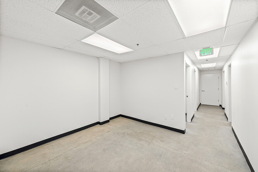 More Photos Of 3700 W Warner Ave, Santa Ana Warehouse For Lease