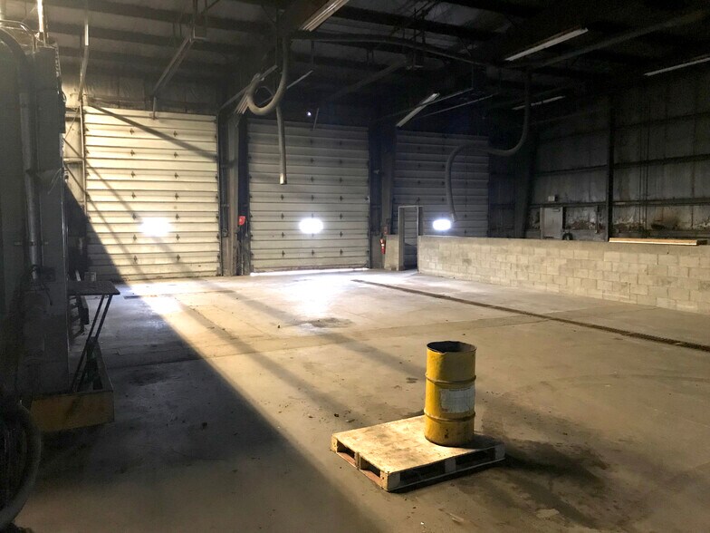 More Photos Of 2950 Grand Ave, Pittsburgh Distribution For Sale