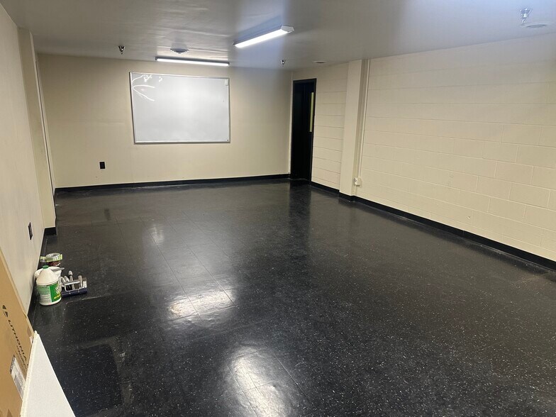 More Photos Of 955 Millstead Way, Rochester Manufacturing For Sale