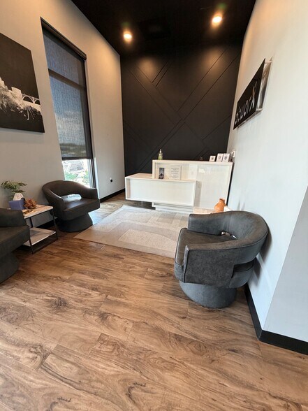 More Photos Of 909 Osprey Point Ln, Knoxville Office For Lease