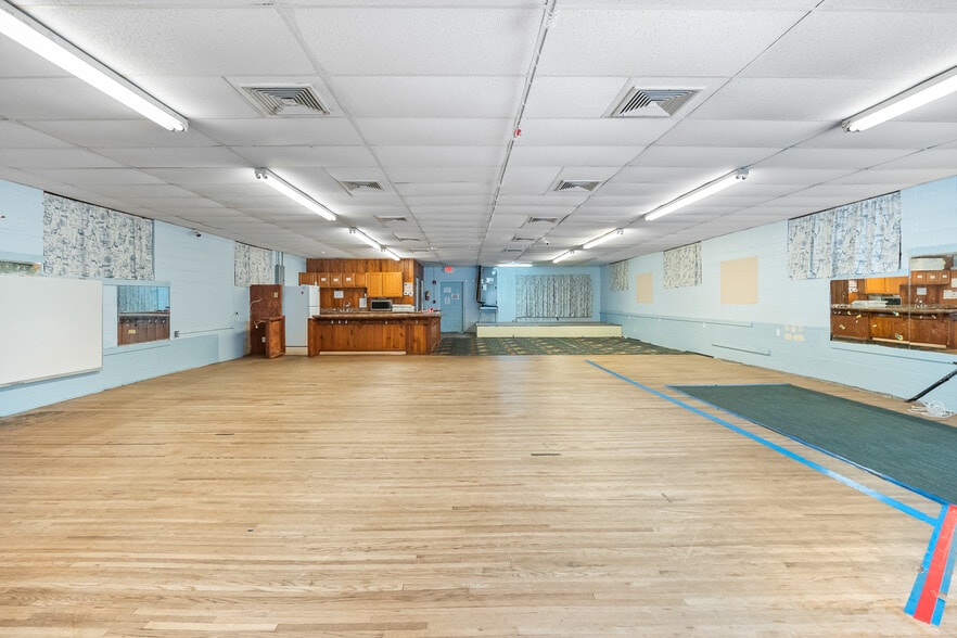 More Photos Of 855 W Desoto St, Clermont Specialty For Lease