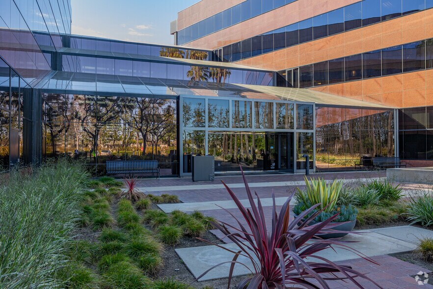 More Photos Of 3010 Old Ranch Pky, Seal Beach Unknown For Lease