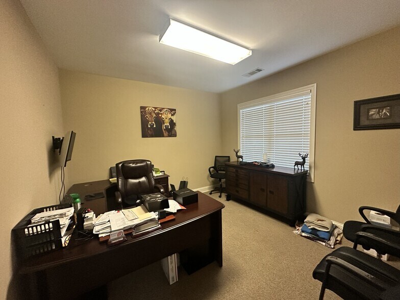 More Photos Of 102 Mary Alice Park Rd, Cumming Loft Creative Space For Lease