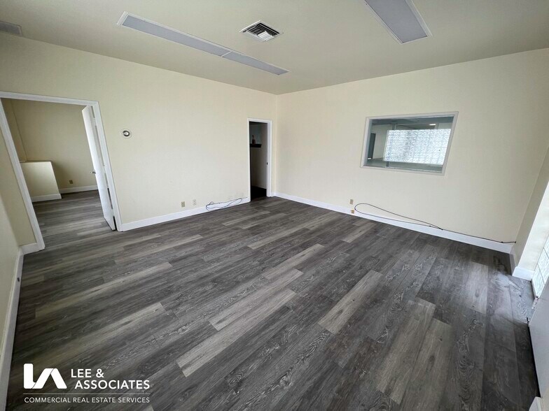 More Photos Of 2040-2050 16th St, Long Beach Manufacturing For Lease