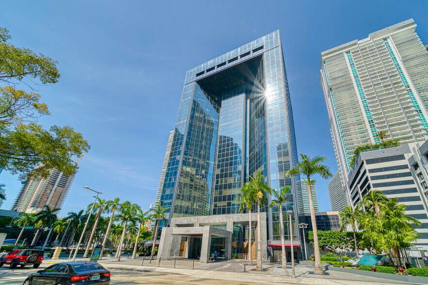 More Photos Of 1200 Brickell Ave, Miami Office For Lease