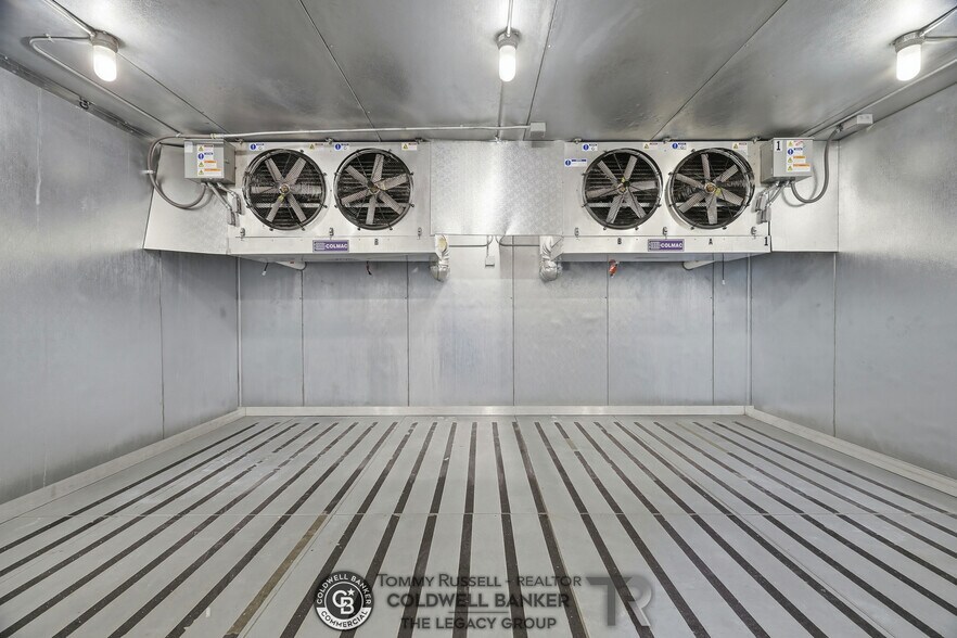 More Photos Of 733 Landmark Dr, Casper Medical For Sale