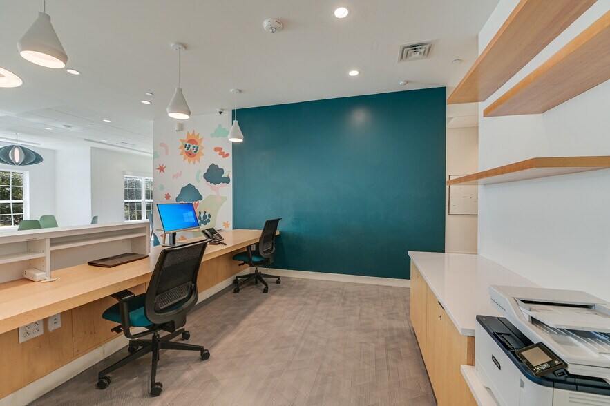 More Photos Of 5915 La Crosse Ave, Austin Medical For Sale