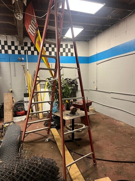 More Photos Of , Jacksonville General Retail For Sale