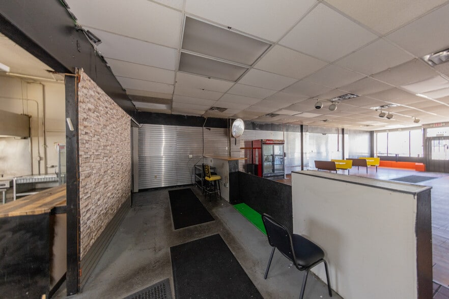 More Photos Of 2078-2080 S Taylor Rd, Cleveland Storefront For Sale